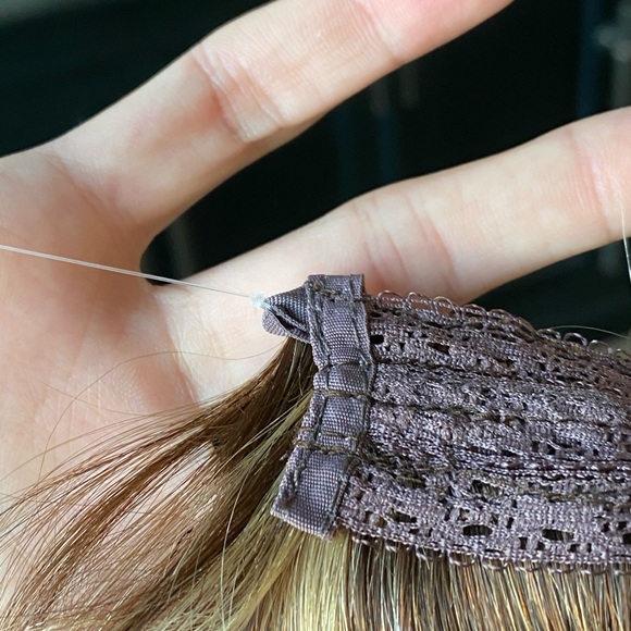 HALO EXTENSION in 12" brunette w/ highlights - Picture 5 of 9